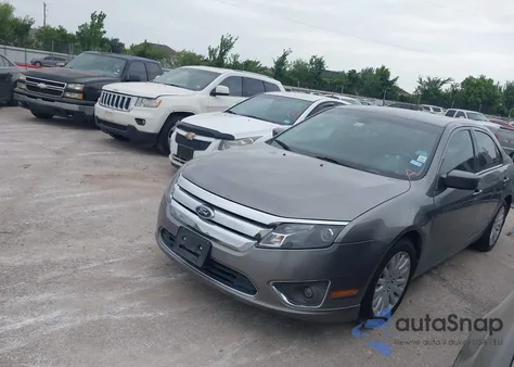 2011 Ford Fusion Hybrid from USA, damaged, VIN 3FADP0L31BR273685